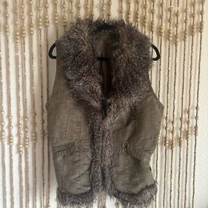 Y2K 2000s Utility Cyber Grunge Streetwear Green and Brown Faux Fur Vest Top